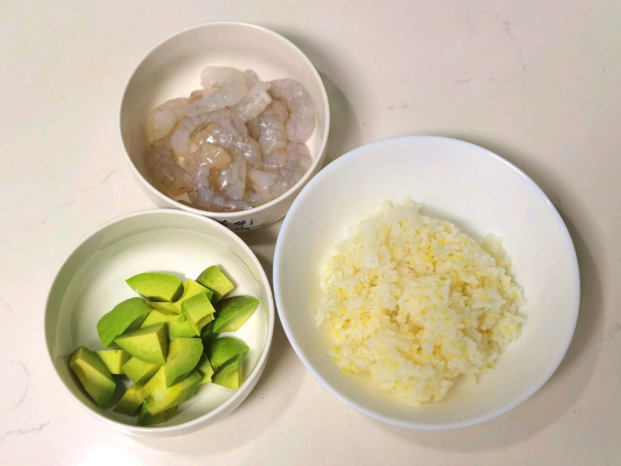 牛油果虾仁炒饭