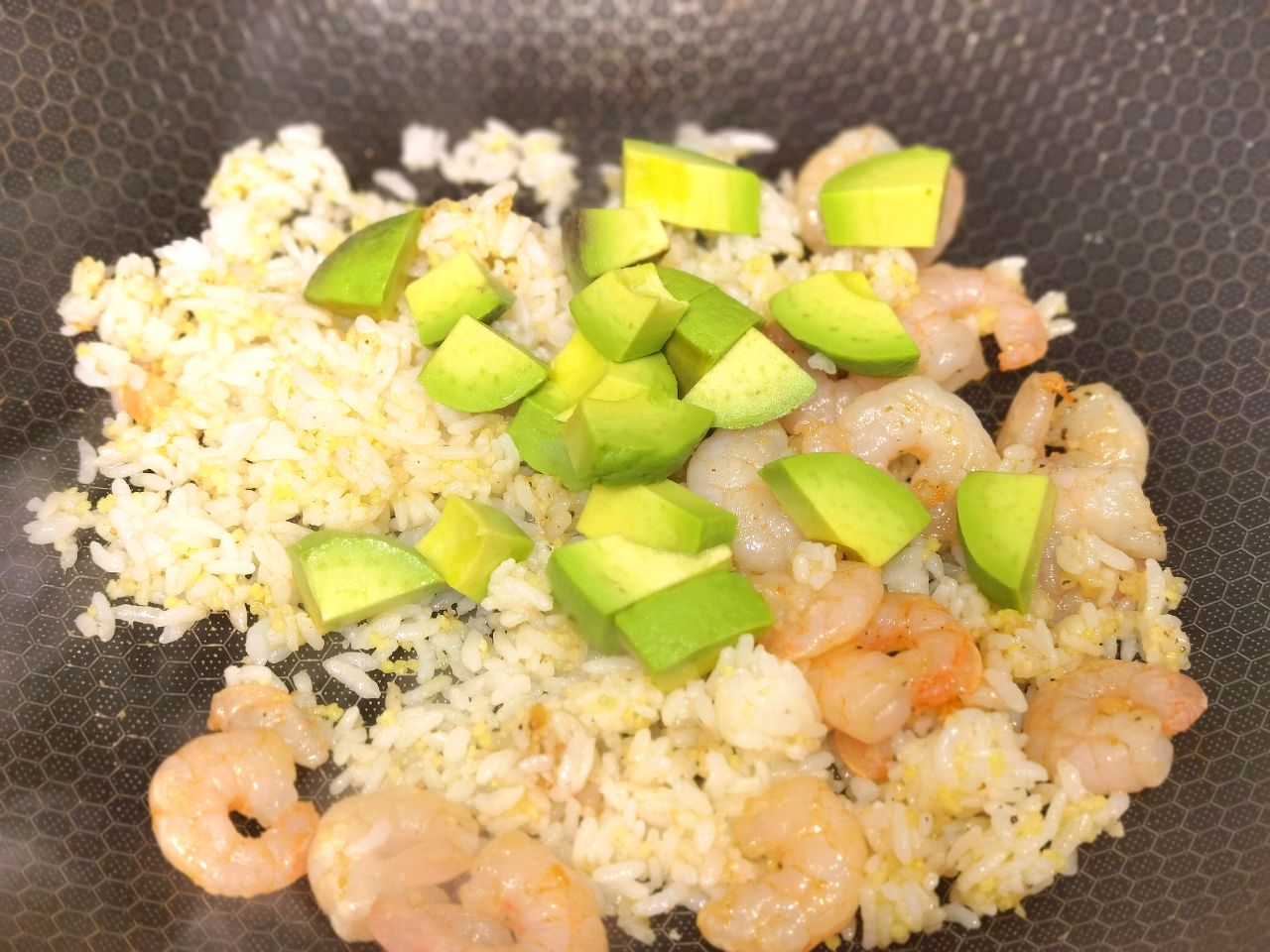牛油果虾仁炒饭