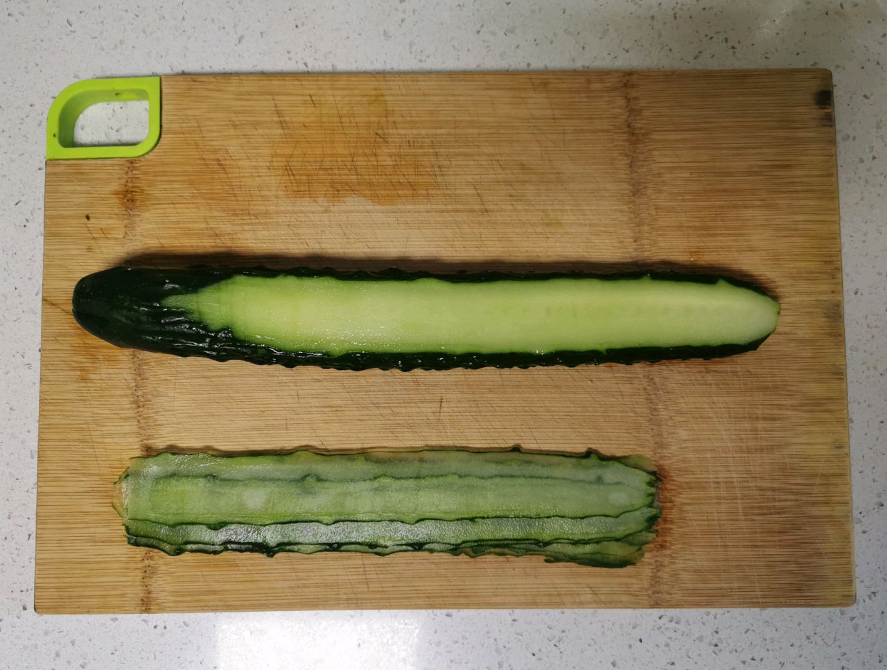 牛油果虾仁蛋饼