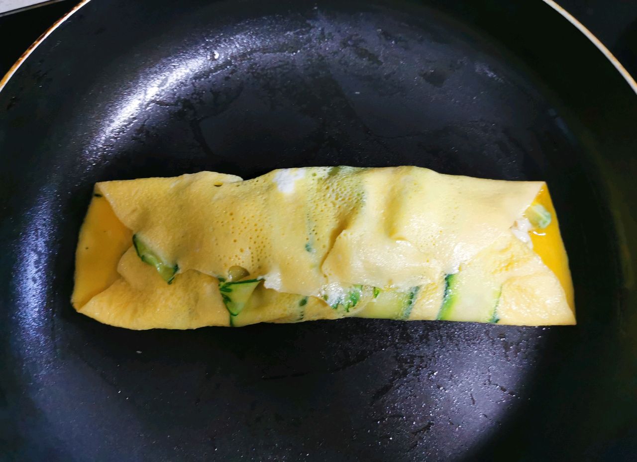 牛油果虾仁蛋饼