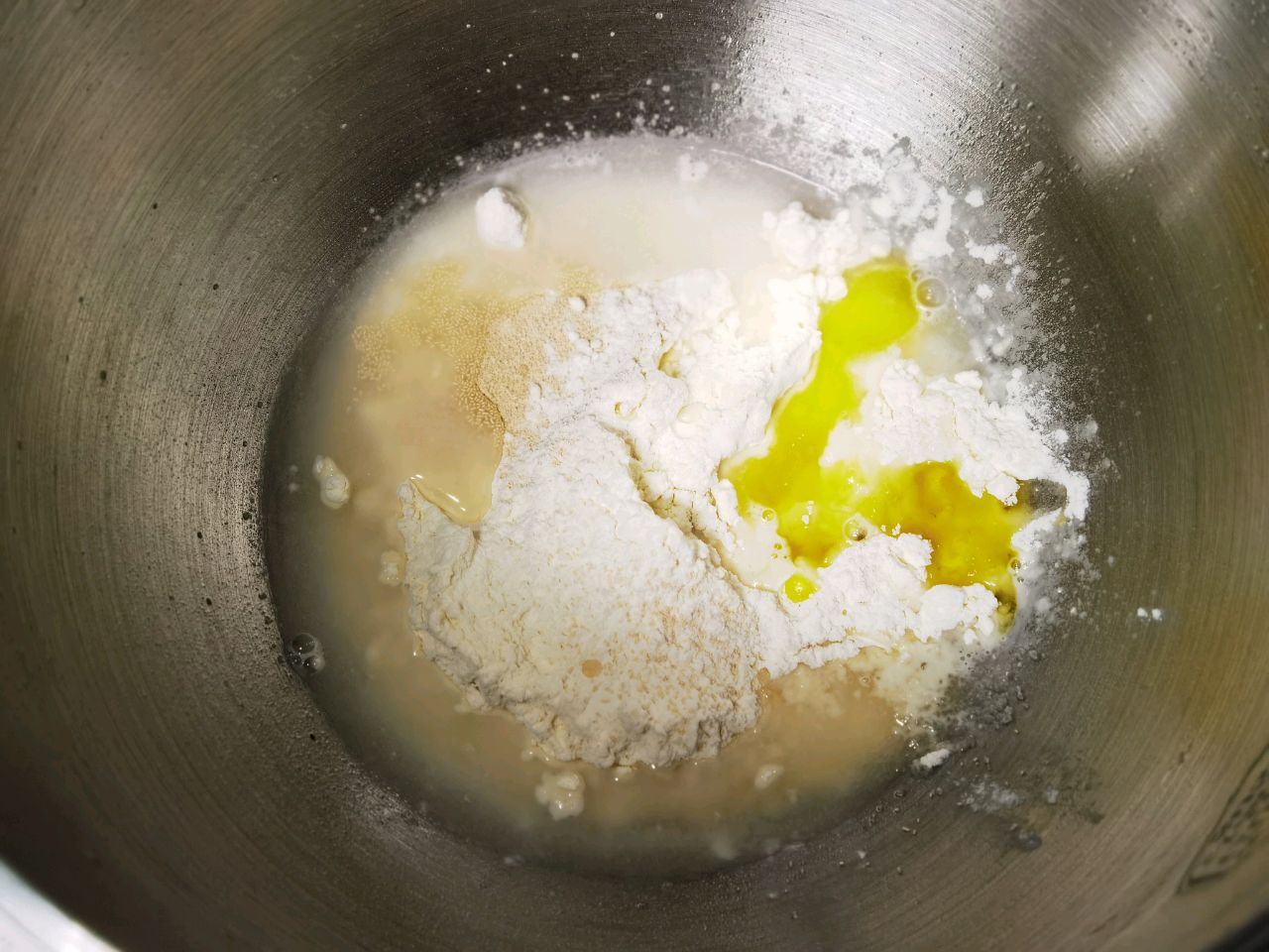 牛油果虾仁披萨