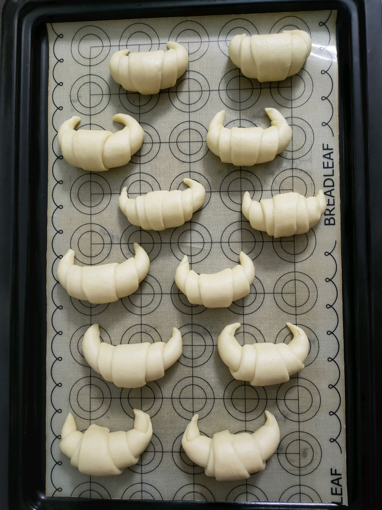“牛转钱坤”牛角包