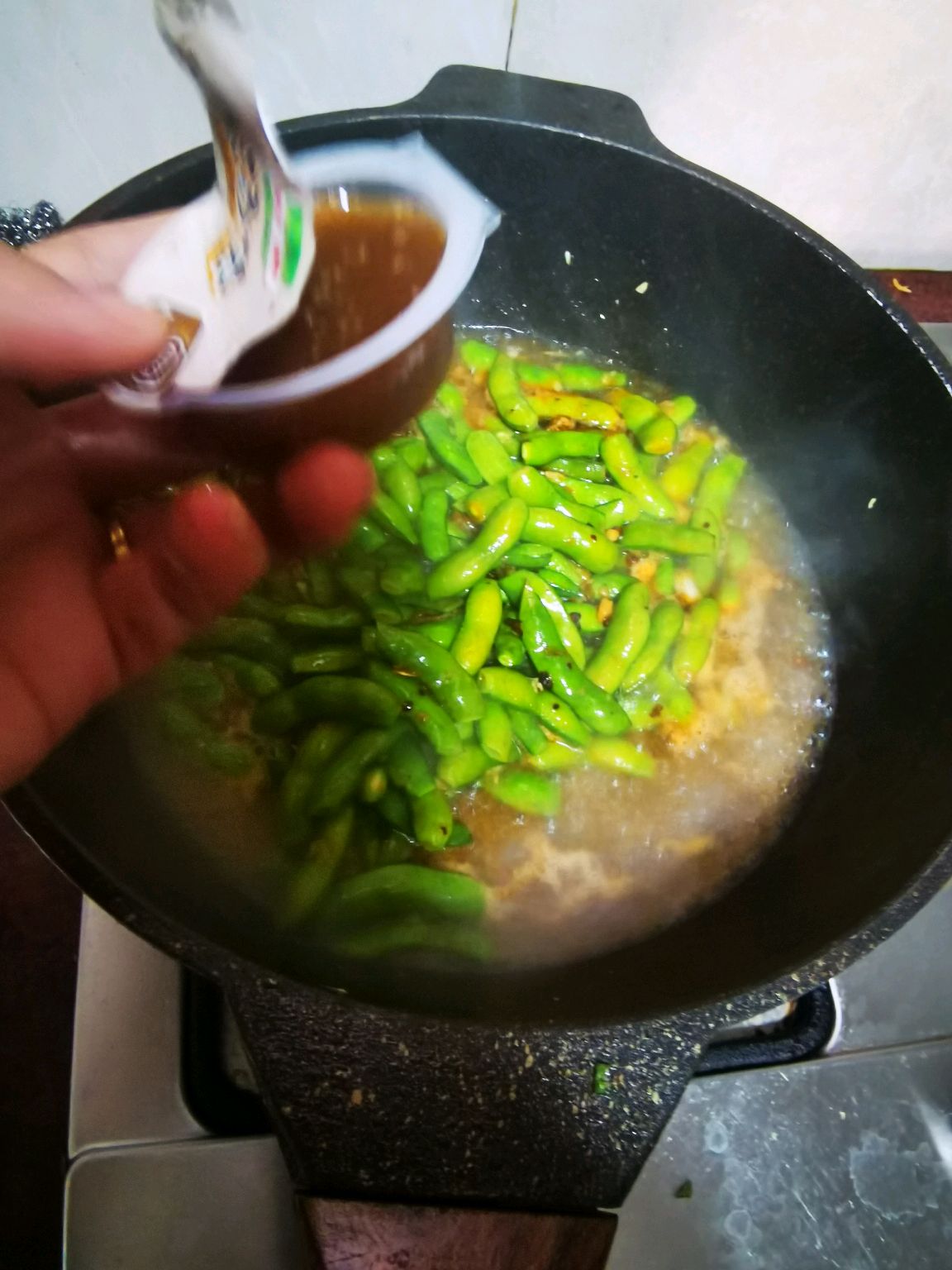 浓汤宝煮毛豆
