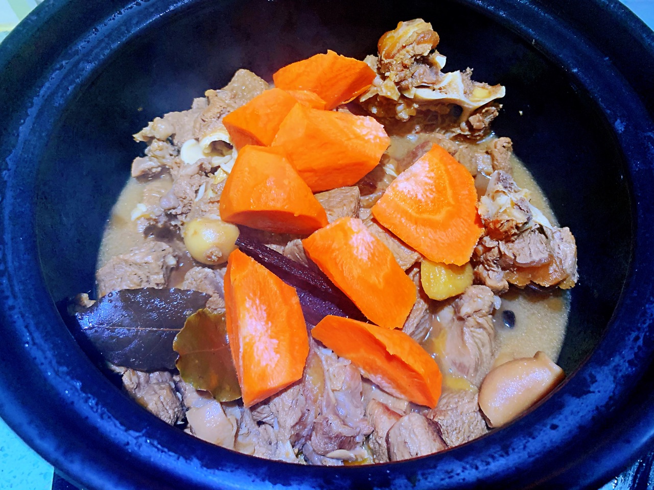 暖身滋补的黄焖羊肉