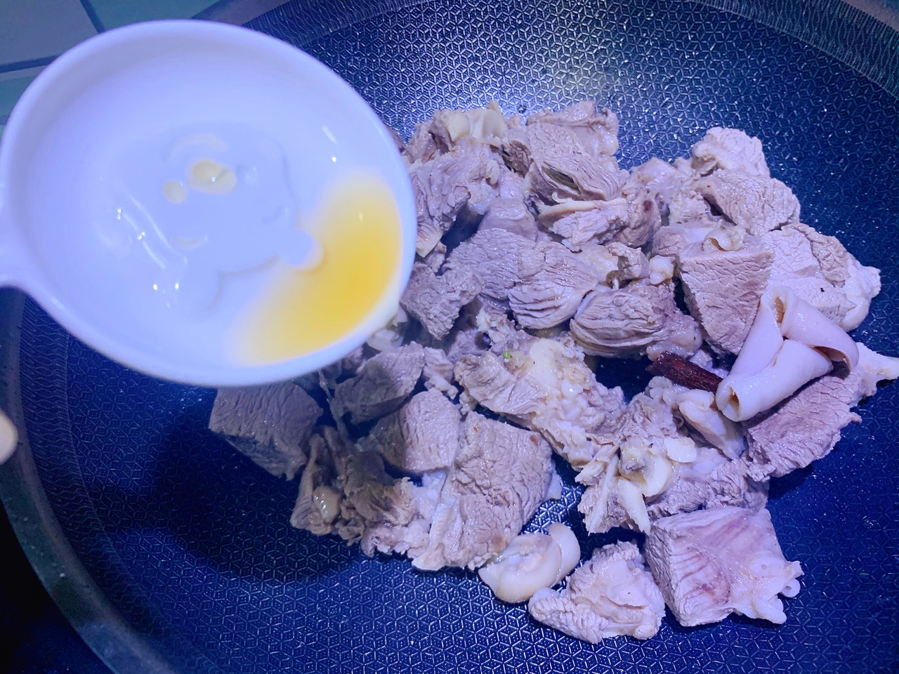 暖身滋补的黄焖羊肉