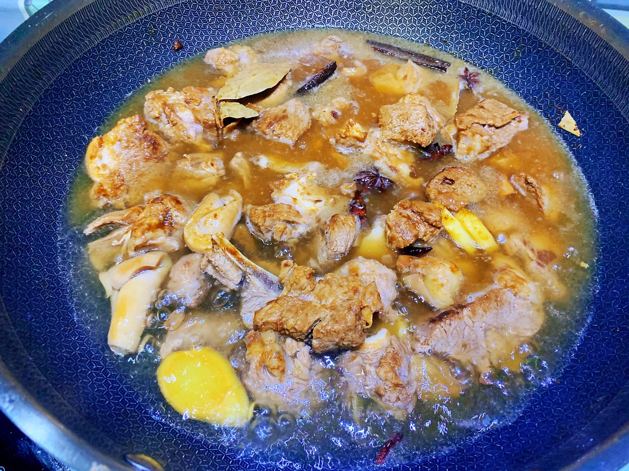 暖身滋补的黄焖羊肉