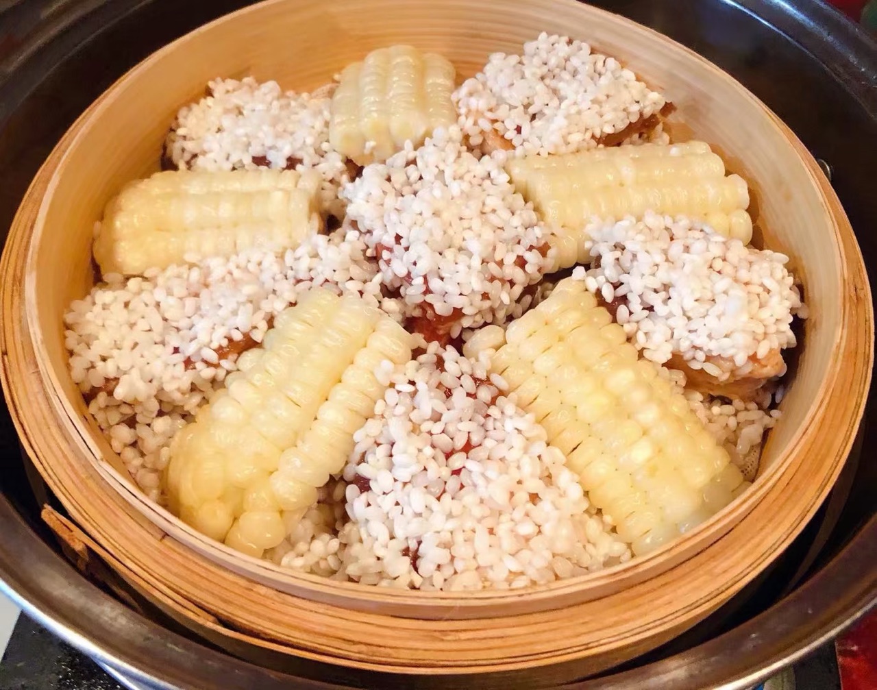 糯米排骨蒸玉米