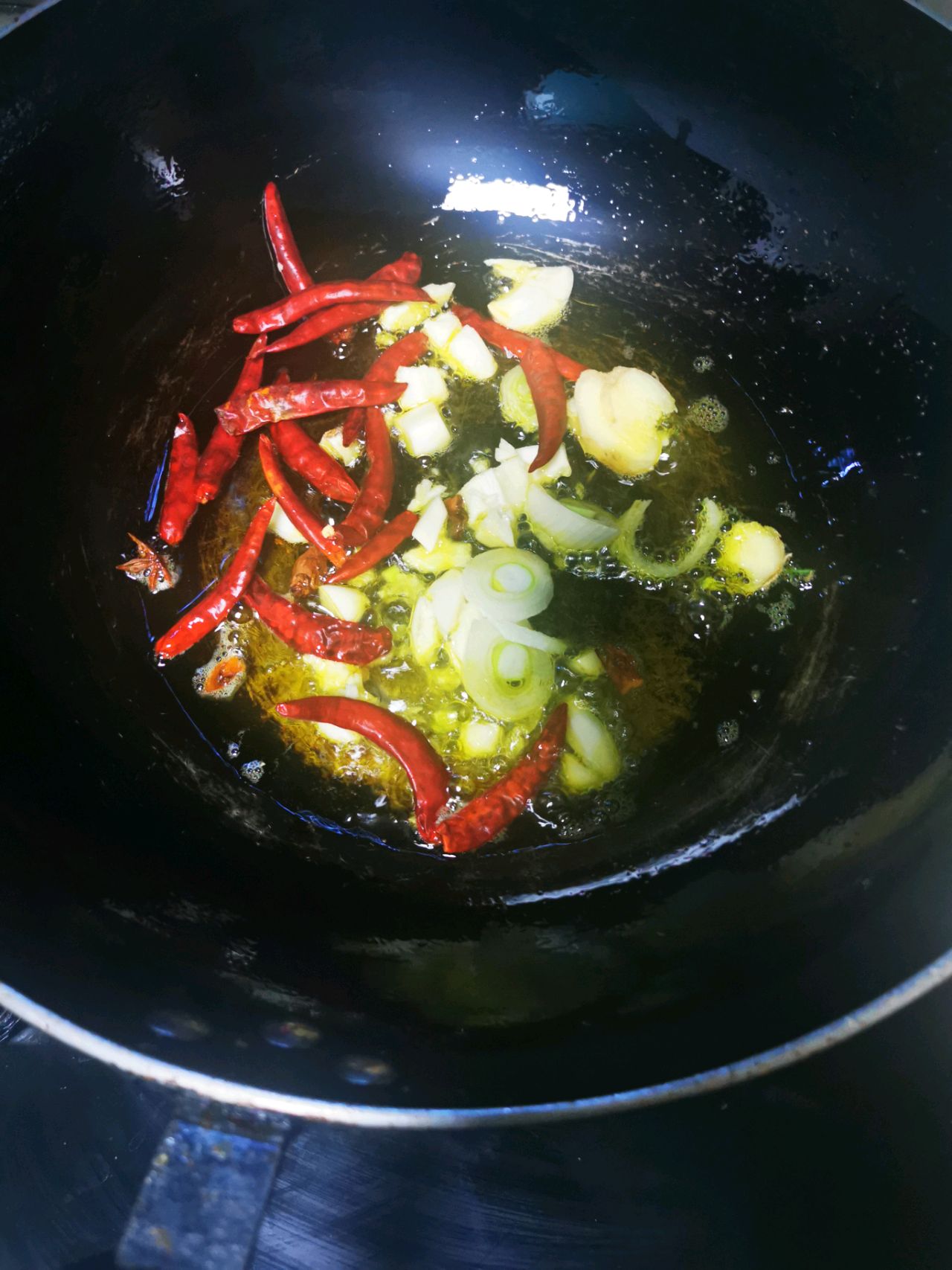 糯糯鸡爪煲