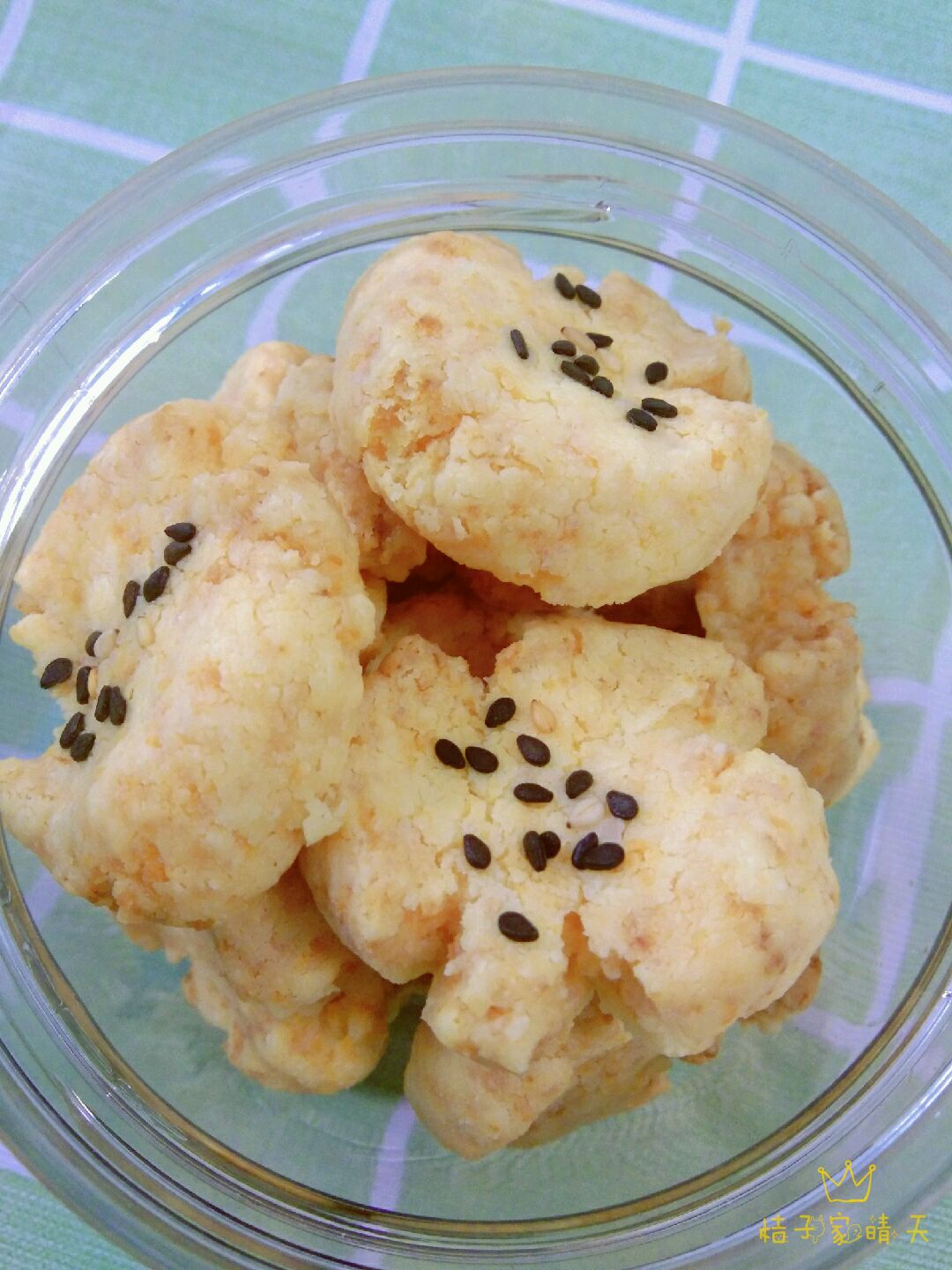 女生最爱的零食~咸蛋黄酥