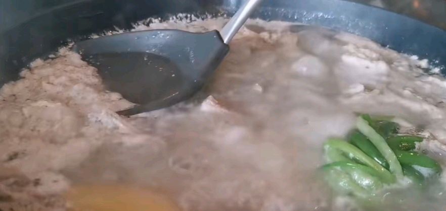 女性寒冬暖身大补-萝卜羊排煲