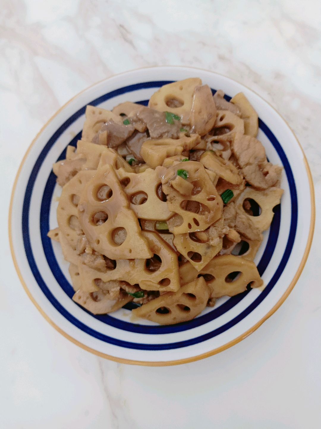藕片炒肉（李锦记旧庄蚝油）
