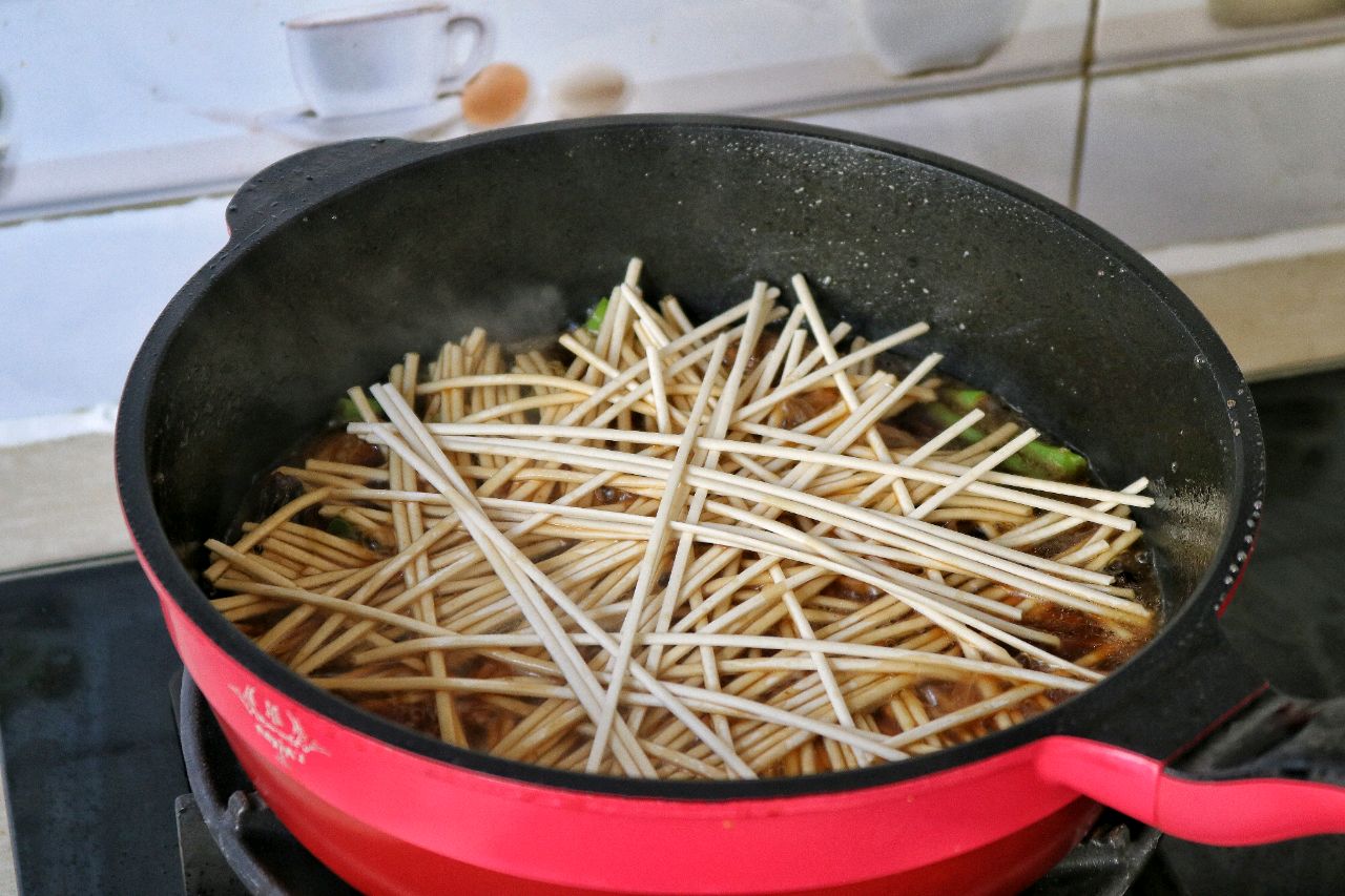 排骨豆角焖面