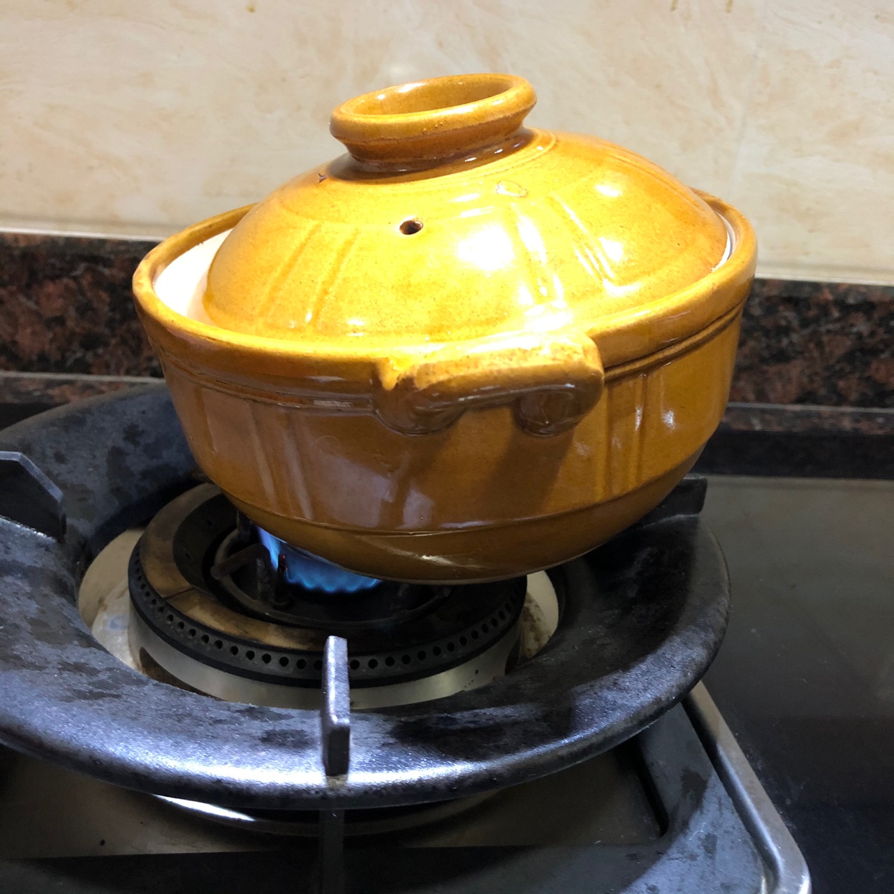 排骨腊味煲仔饭