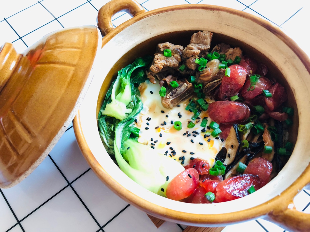 排骨腊味煲仔饭