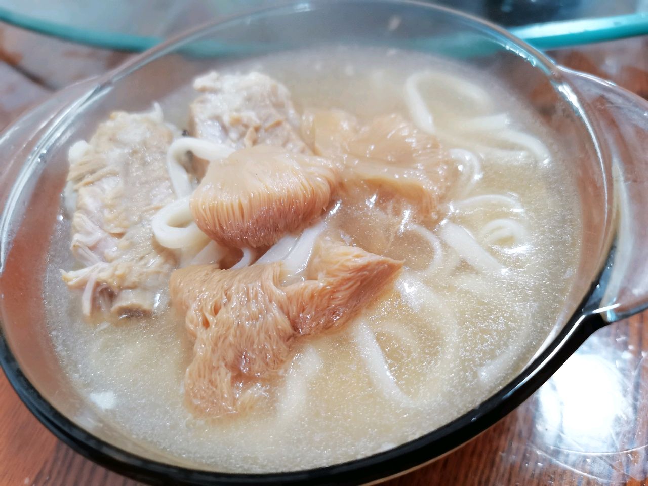 排骨汤面条