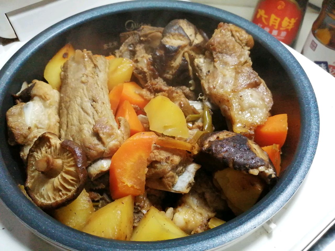 排骨土豆闷饭
