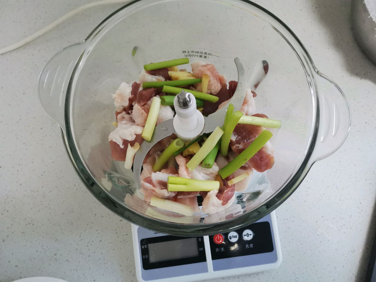 胖娃娃早餐-全麦猪肉尖椒包子