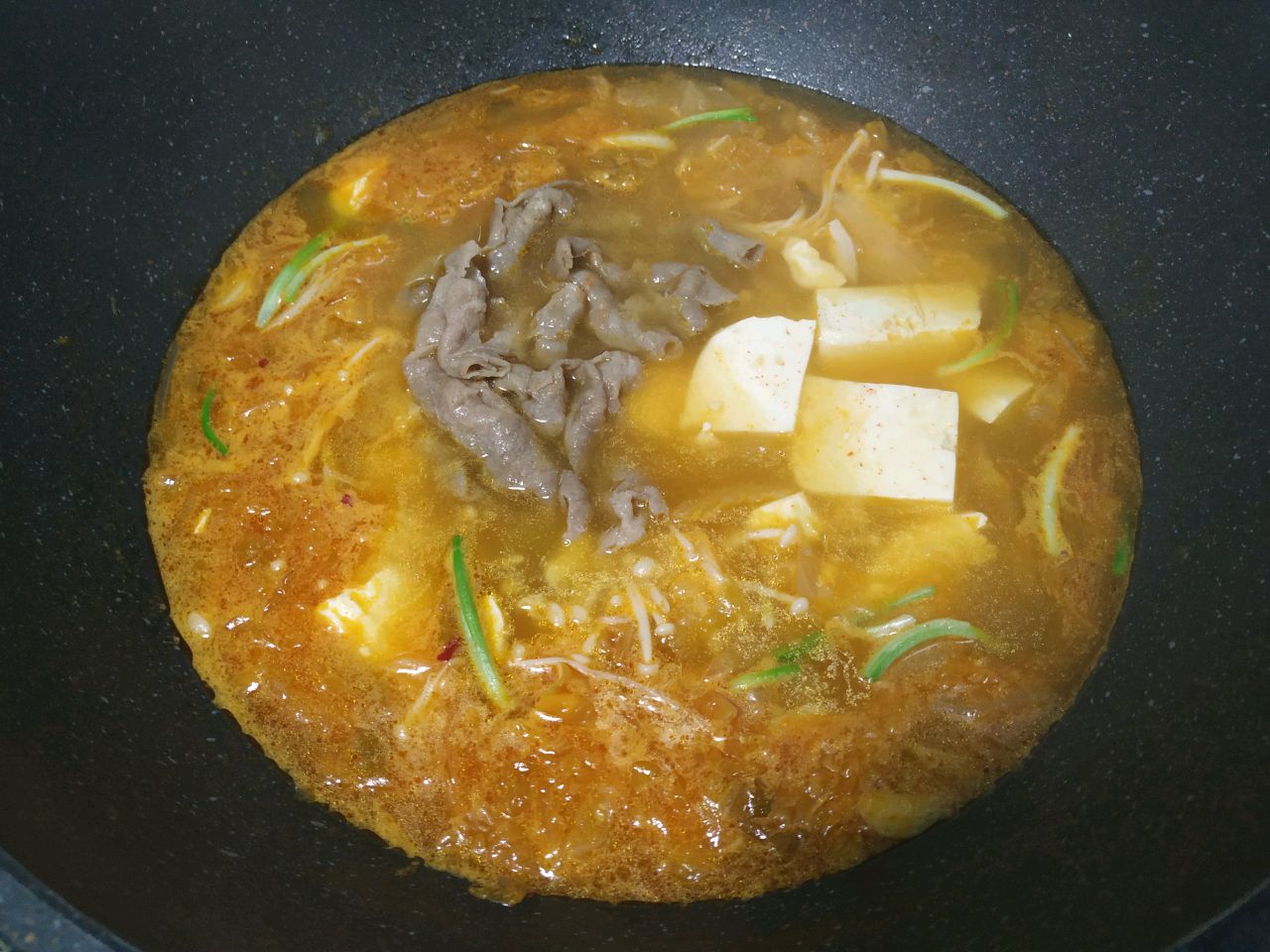 泡菜肥牛豆腐锅