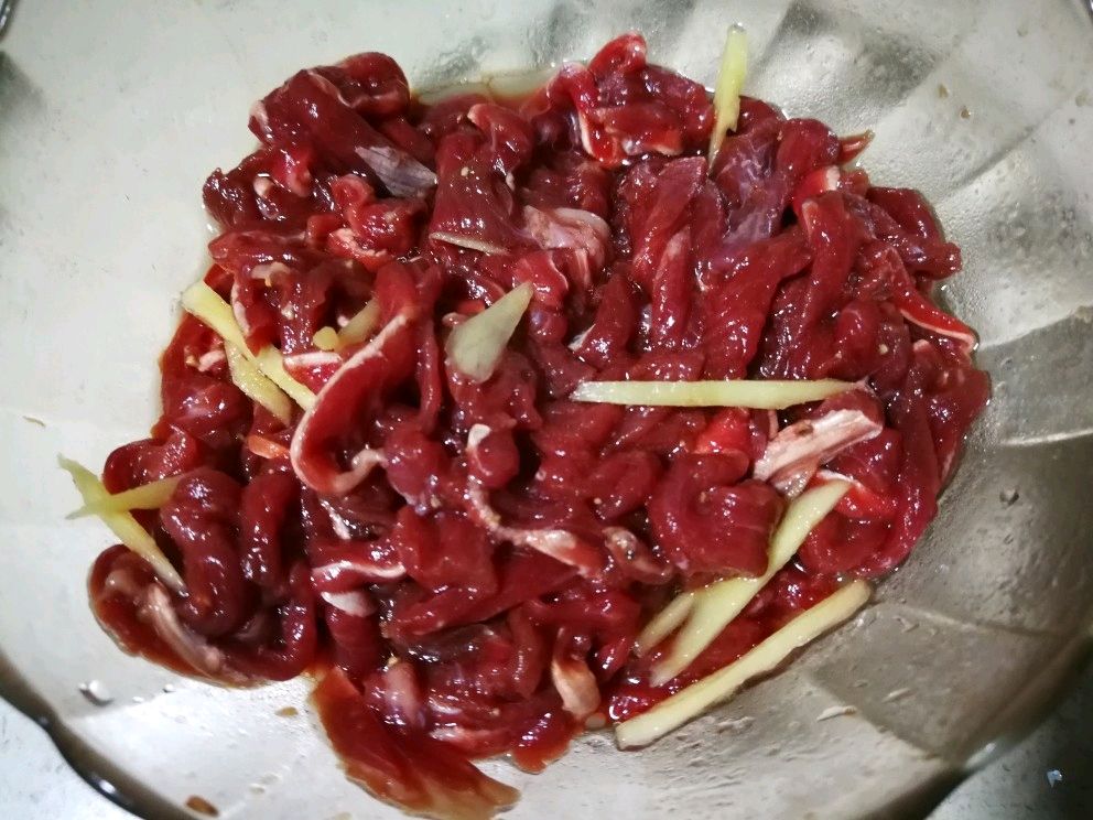 泡椒炒牛肉丝
