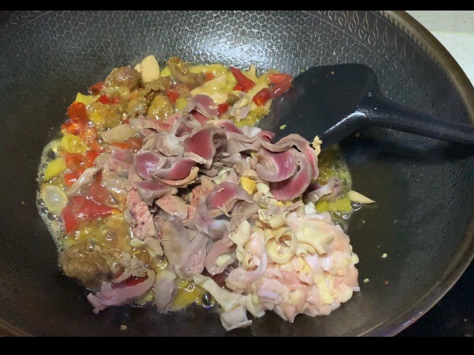 泡椒鸡杂