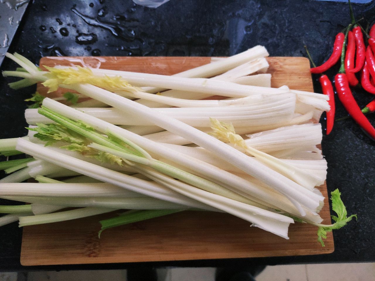 泡椒鸡爪