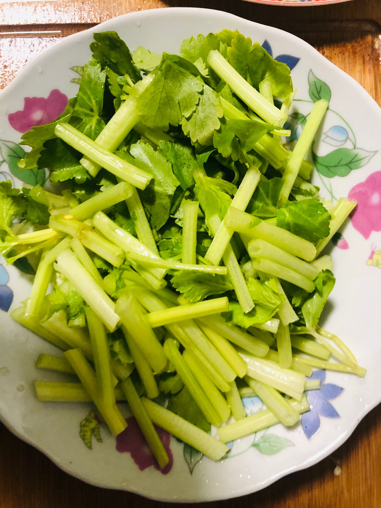 泡椒芹菜猪肝