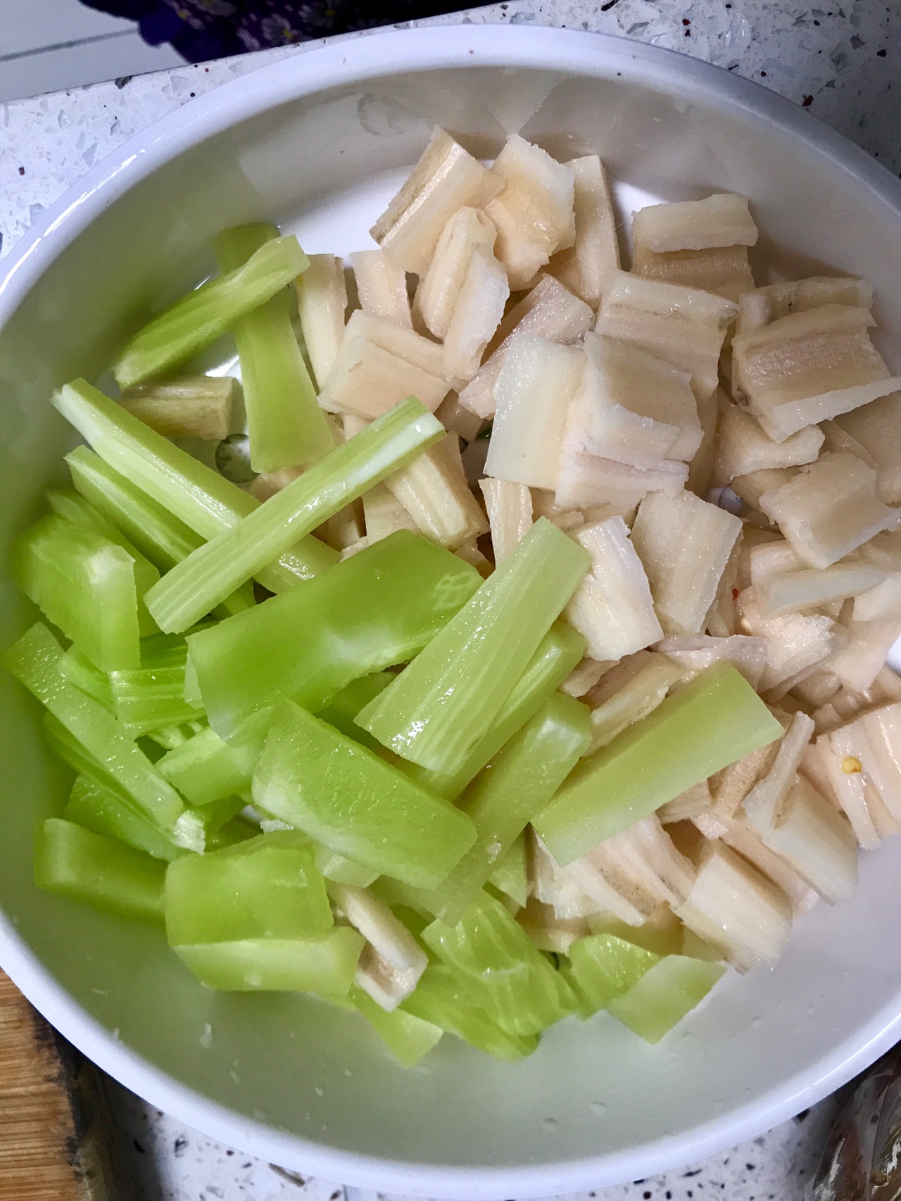 泡椒兔丁