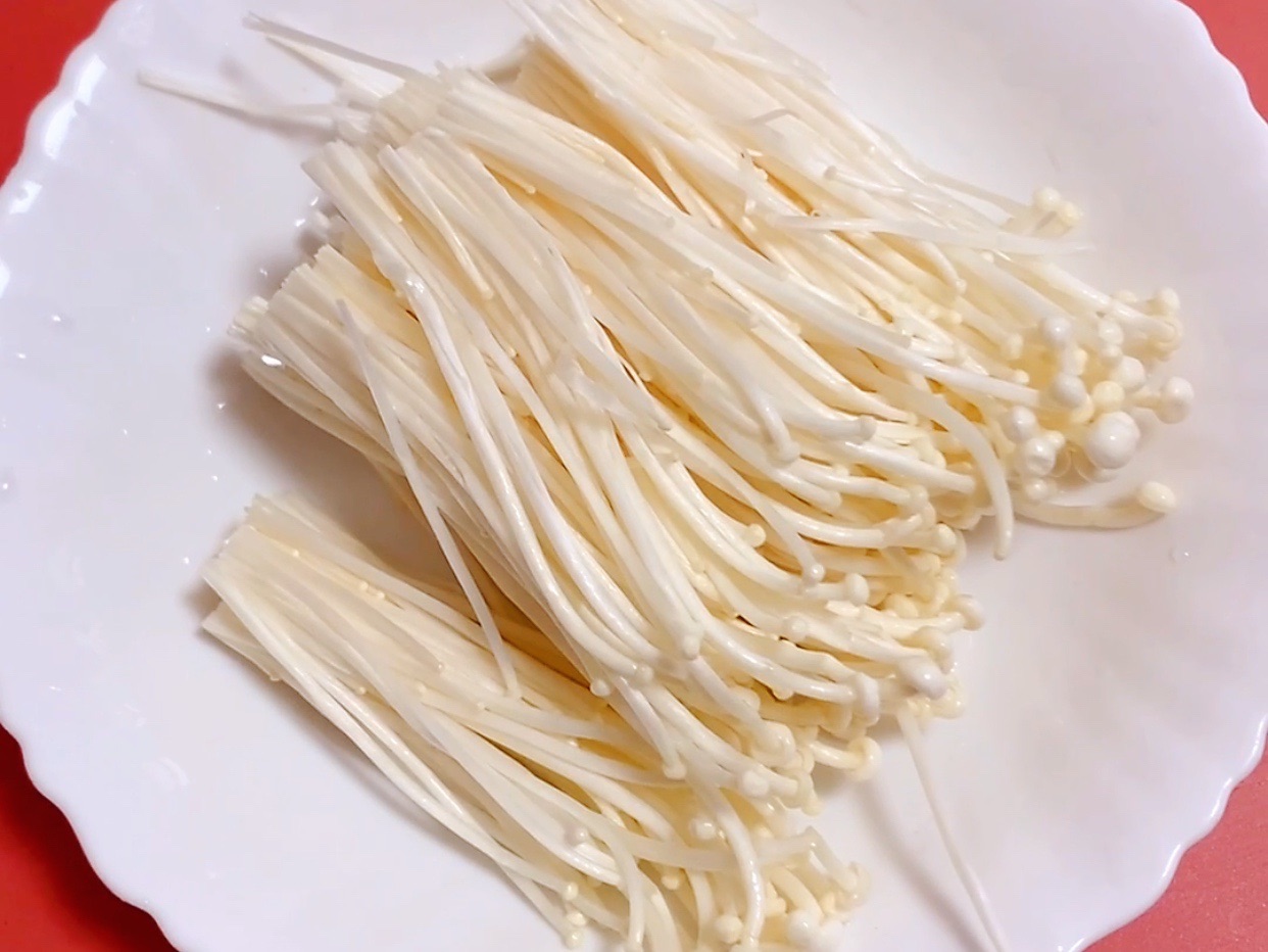 培根金针菇卷