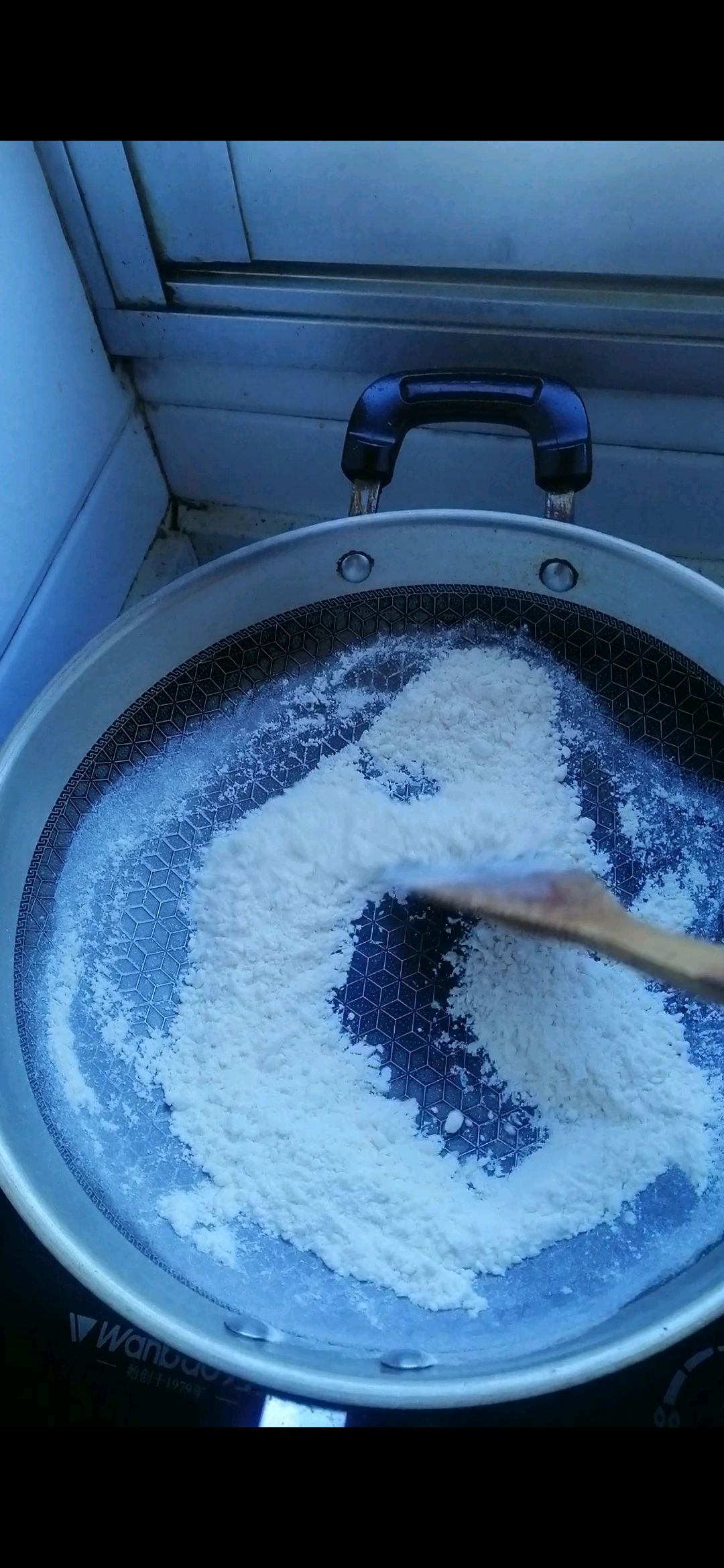 喷喷香的芝麻酥糖