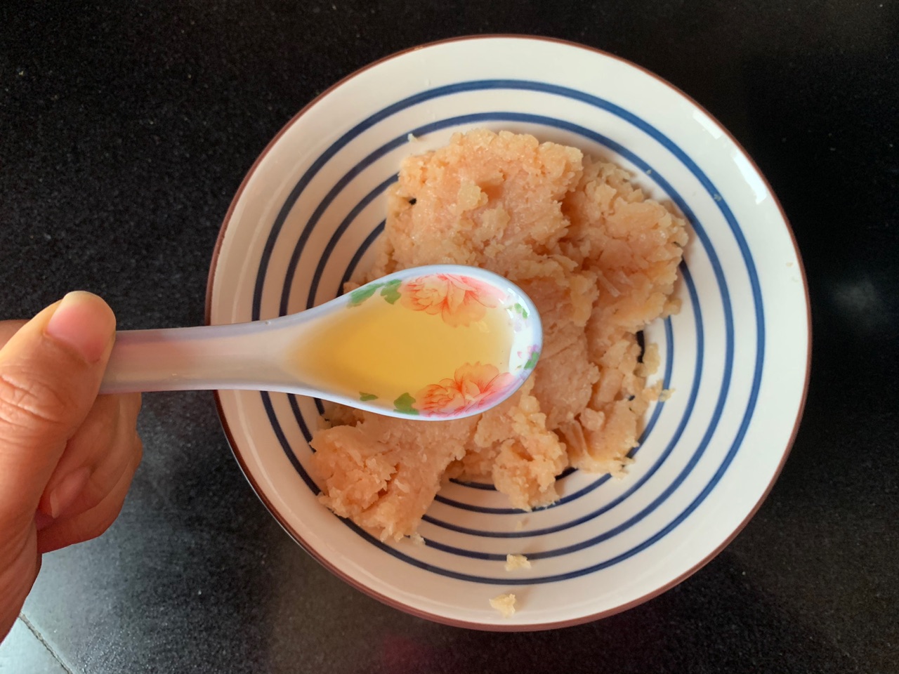 皮薄馅大黑胡椒鸡肉小馅饼