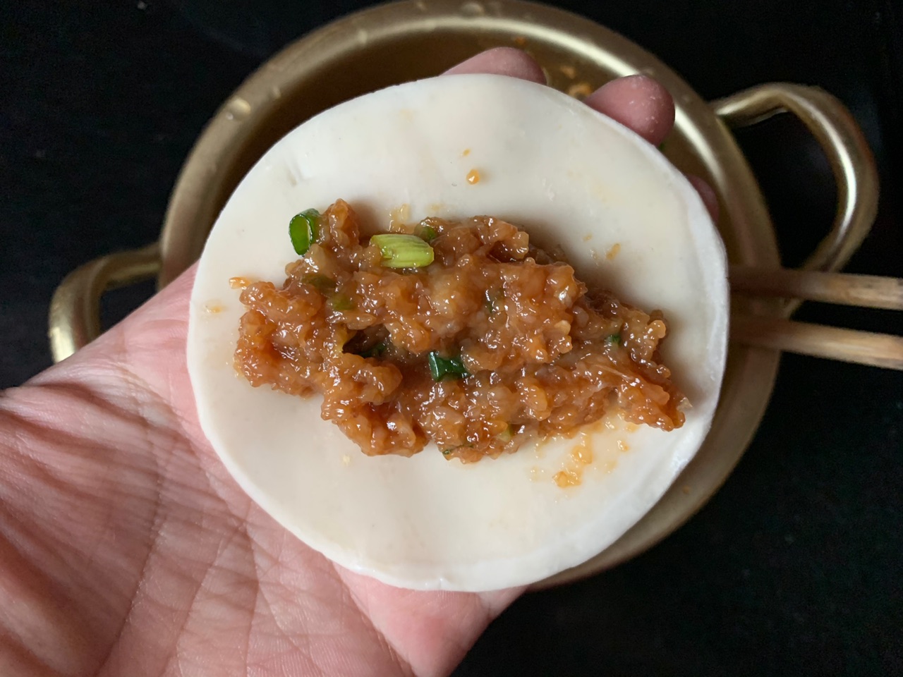 皮薄馅多脆皮鸡肉生煎锅贴