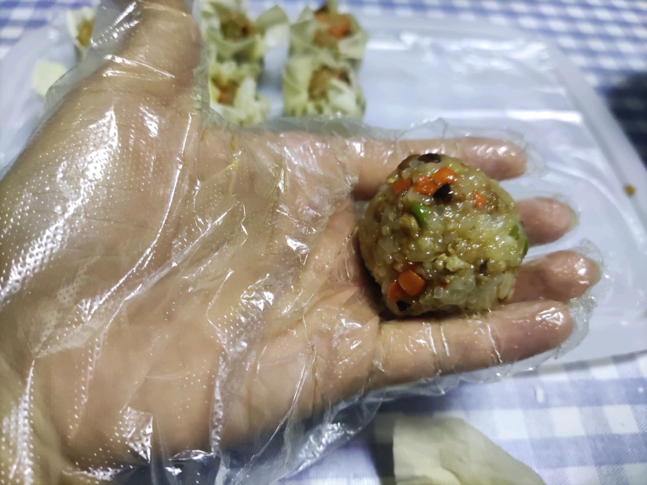 皮薄馅多，解锁猪肉糯米烧卖