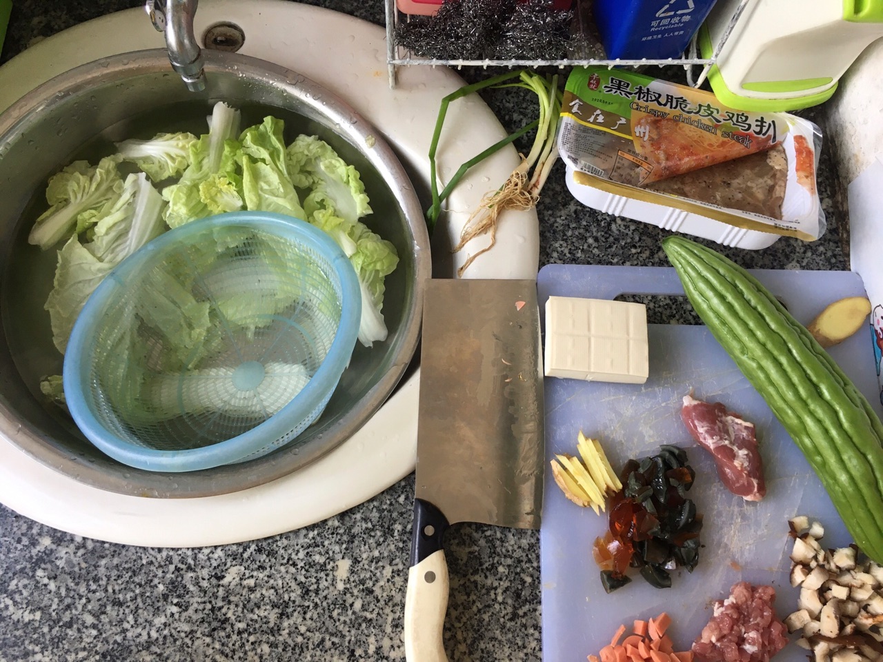 皮蛋大白菜汤