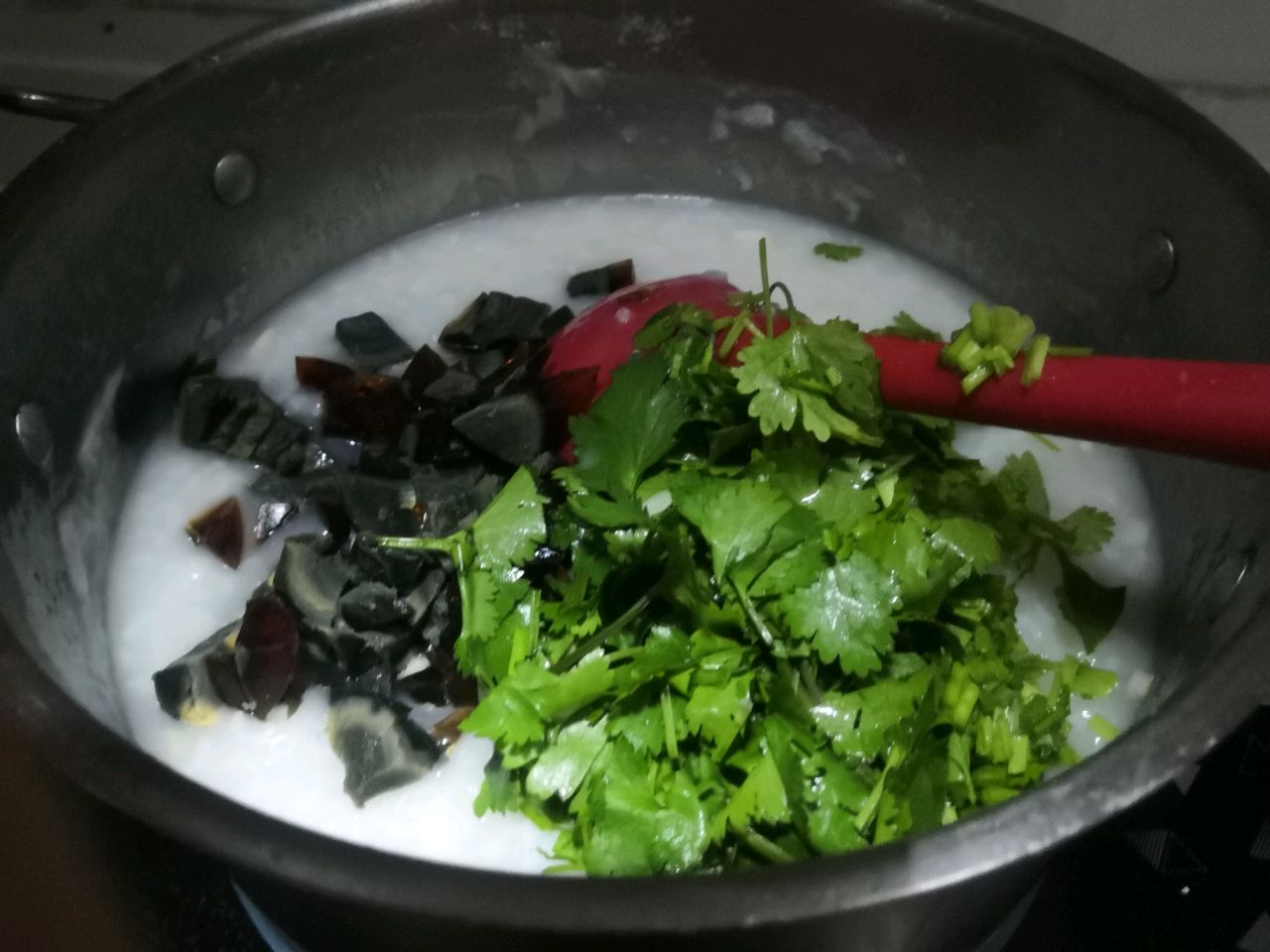 皮蛋鸡肉粥