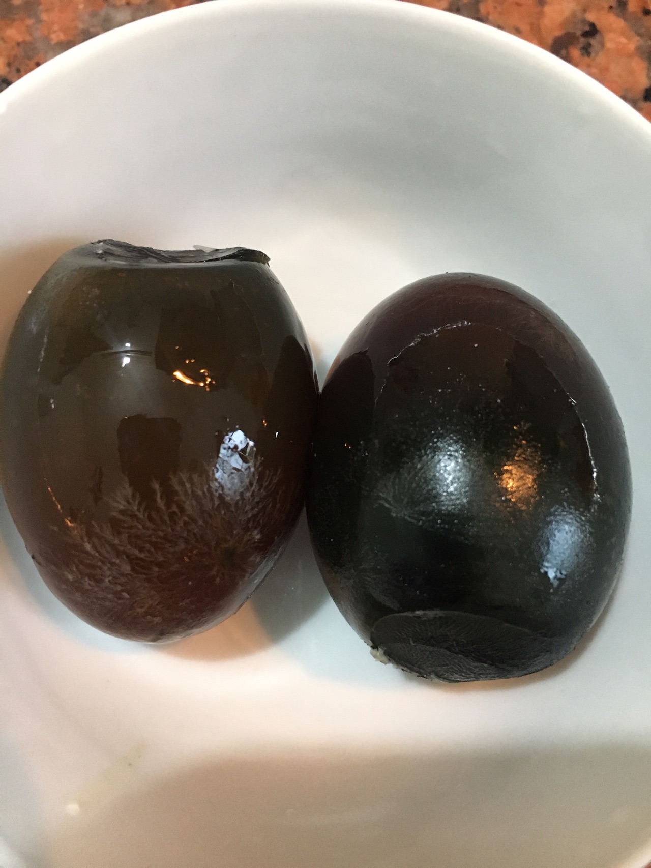 皮蛋咸鸡腿粥