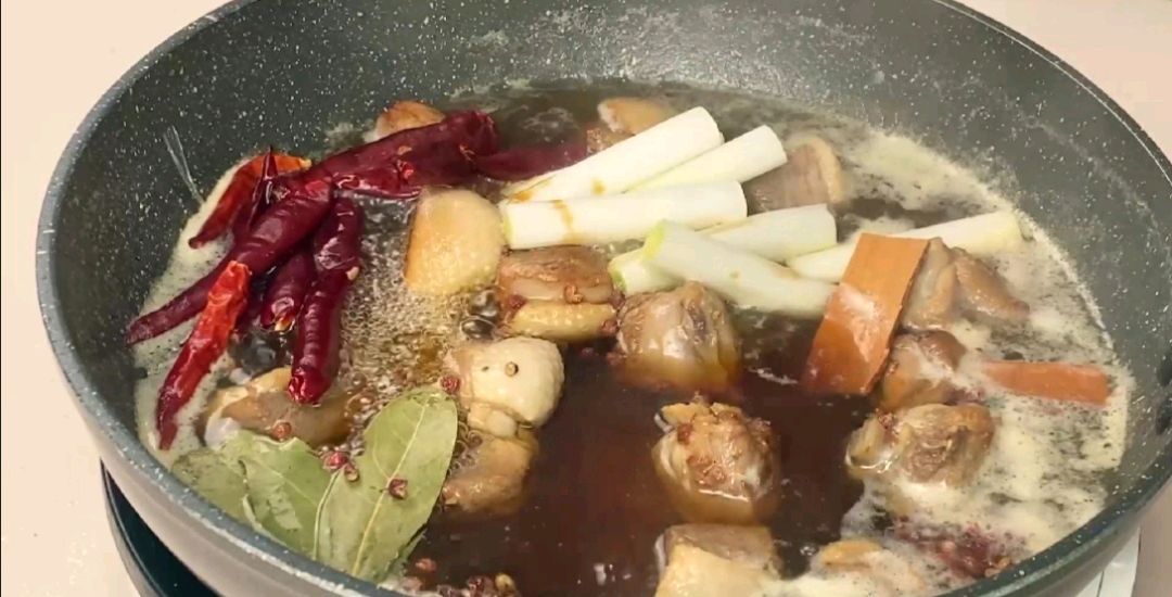 啤酒鸭丨肉质软烂不柴,祛热祛火,还有丝丝麦芽香