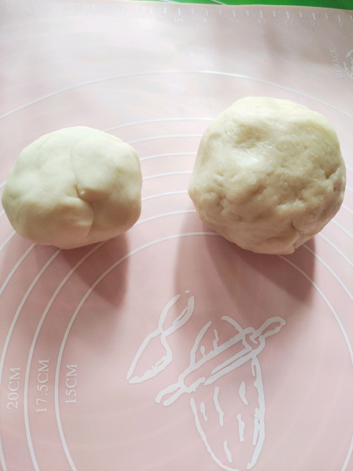 皮又酥又薄的蛋黄酥