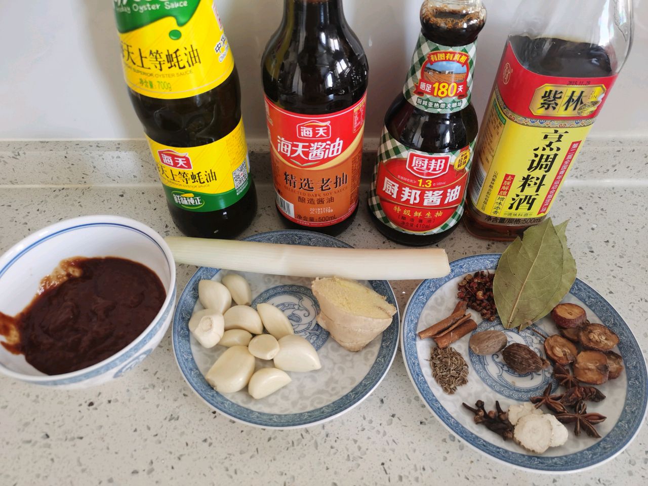 飘香肘子