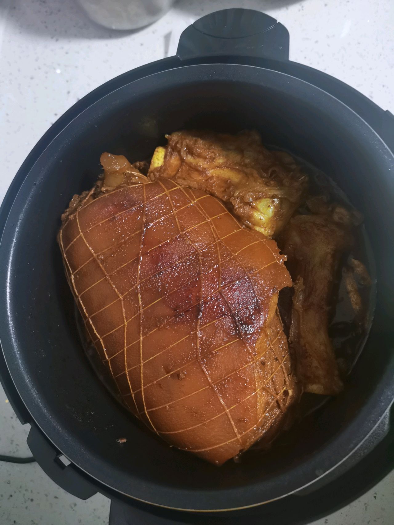 飘香肘子