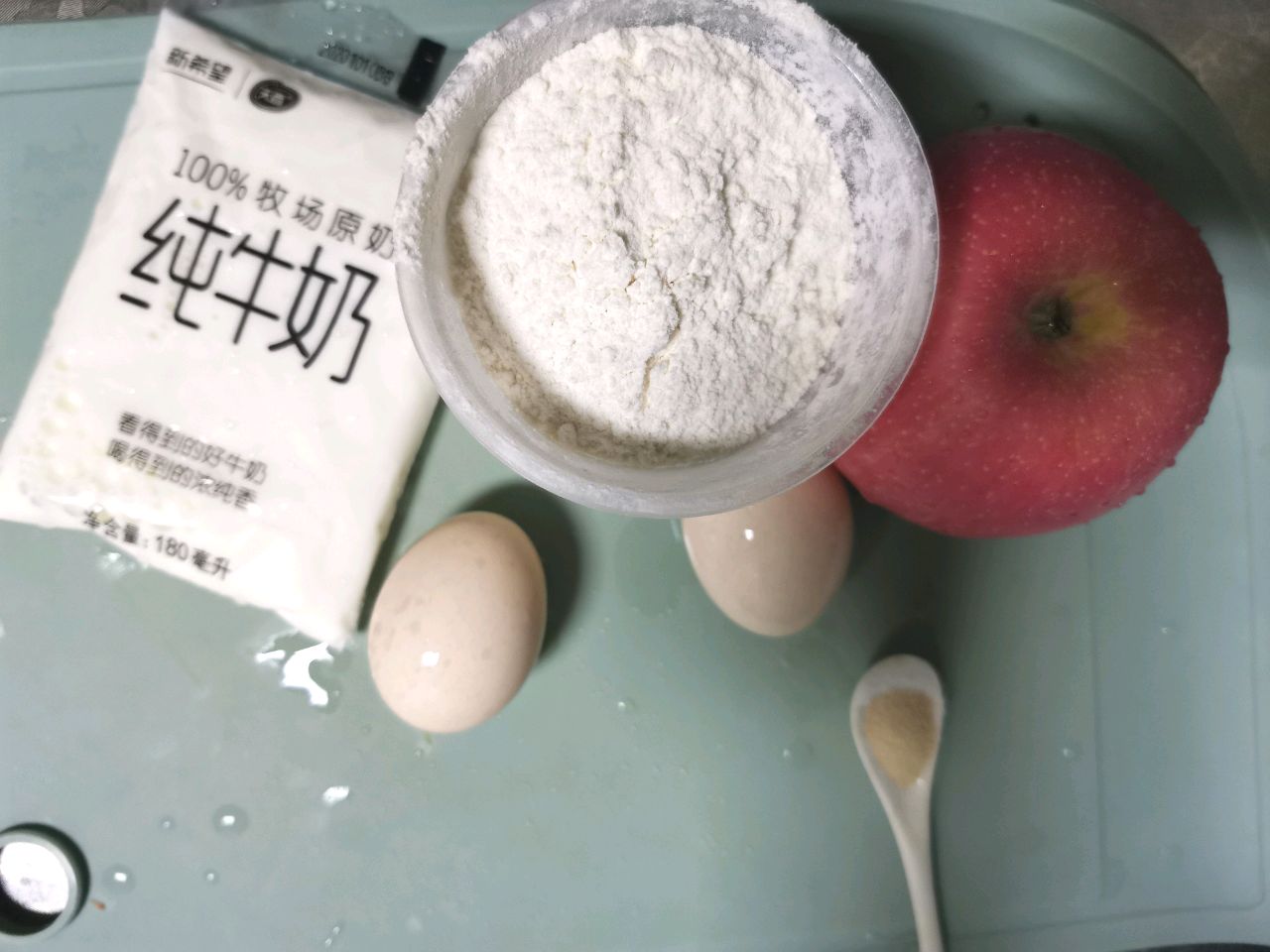 苹果鸡蛋饼饼