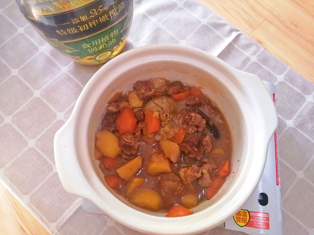 凭“食”力守护爱 ——酱焖牛肉