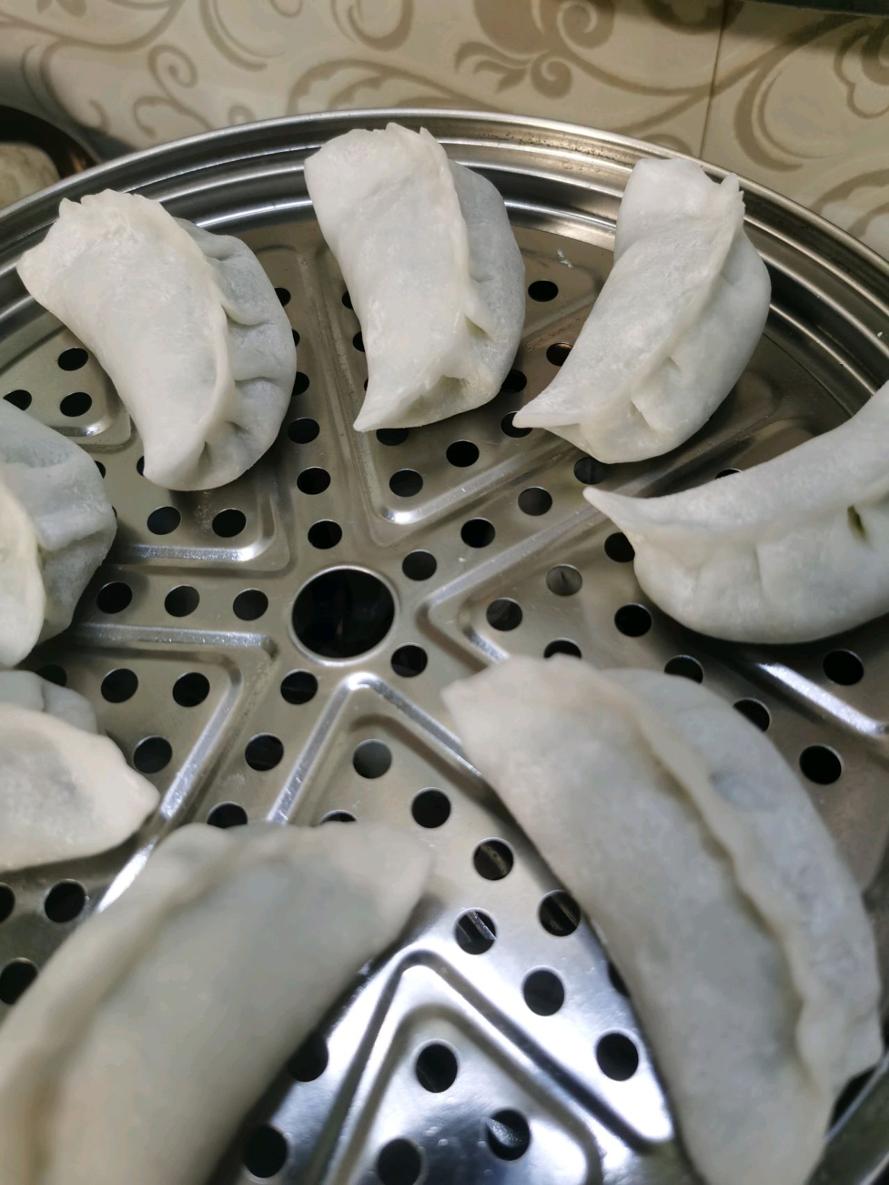 破五吃饺儿— 水晶三鲜馅蒸饺