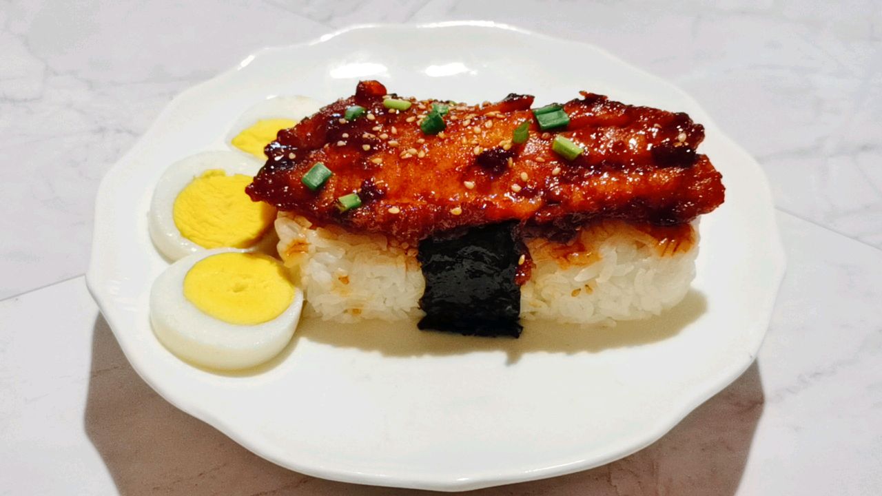 蒲烧汁鲷鱼包饭