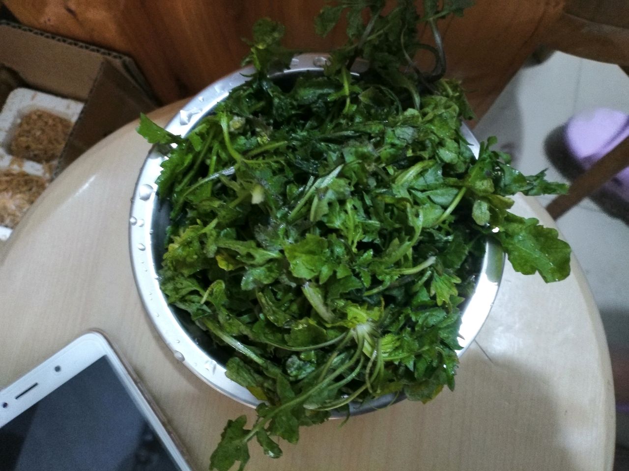 荠菜炒年糕