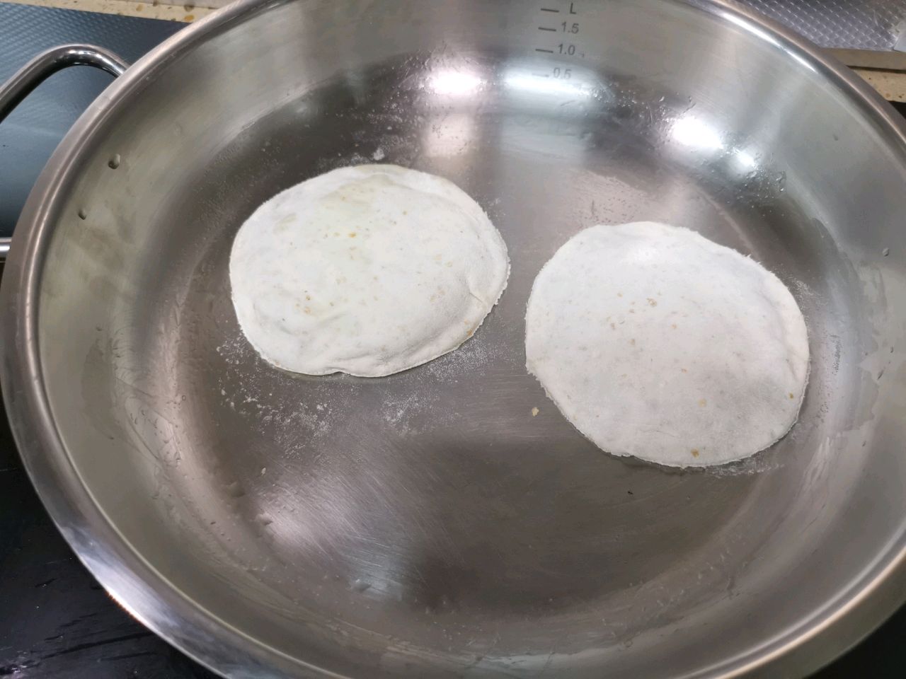 荠菜合子