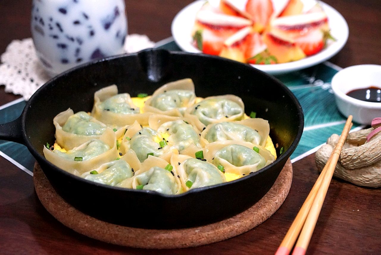 荠菜龙利鱼馄饨抱蛋