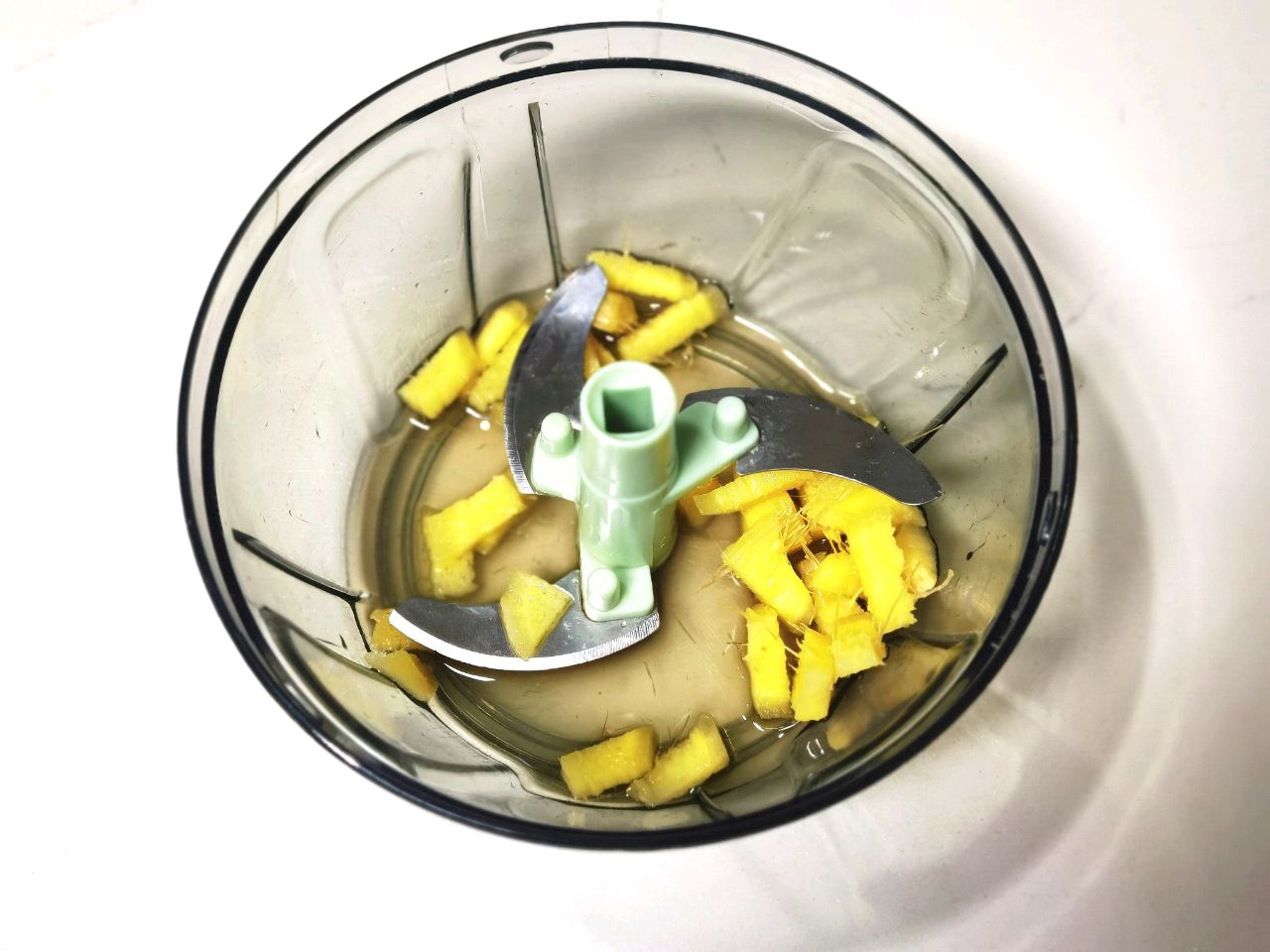 荠菜龙利鱼馄饨抱蛋