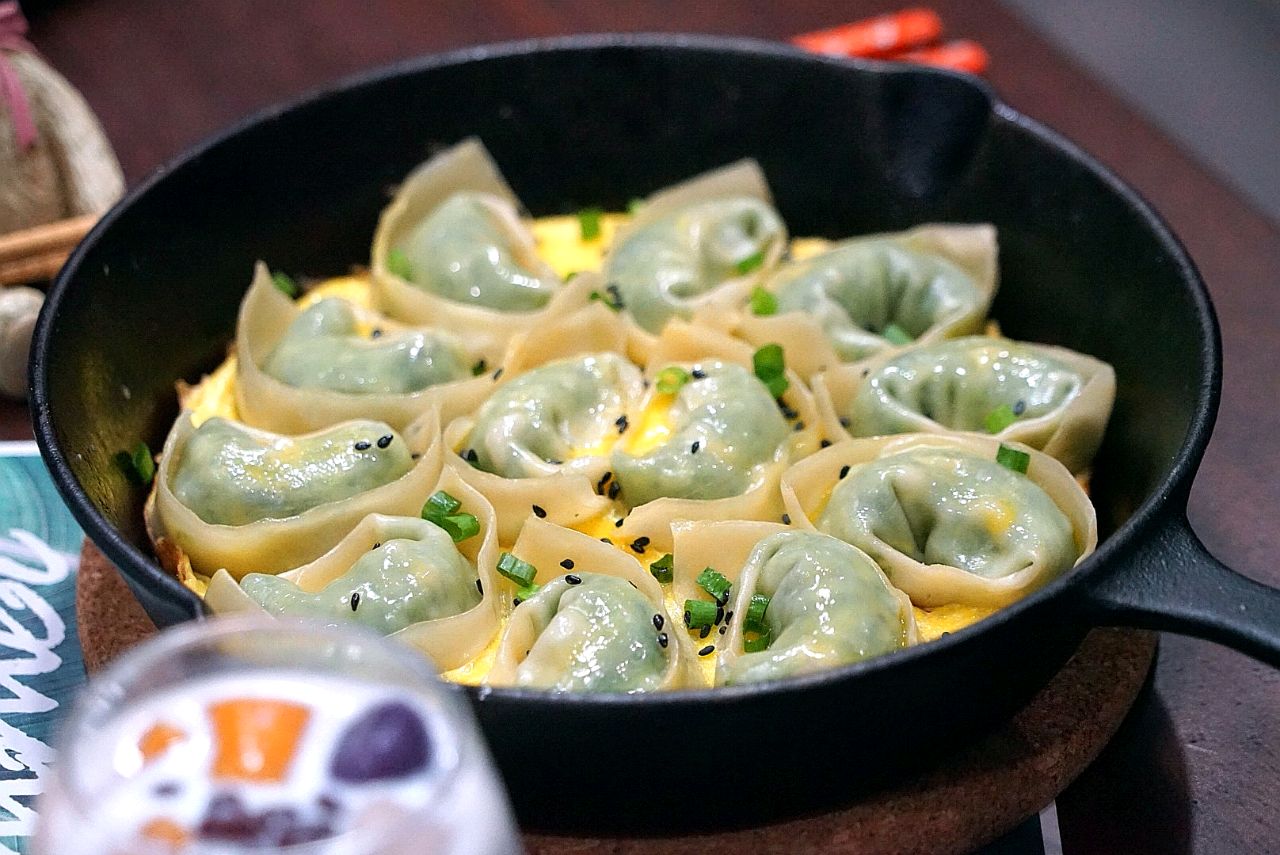 荠菜龙利鱼馄饨抱蛋
