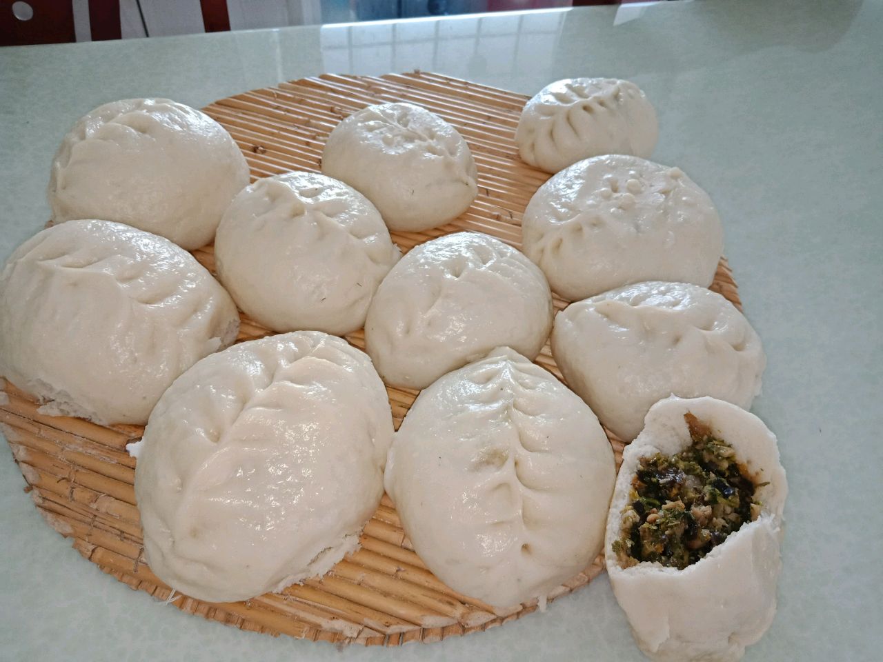 荠菜肉大包子