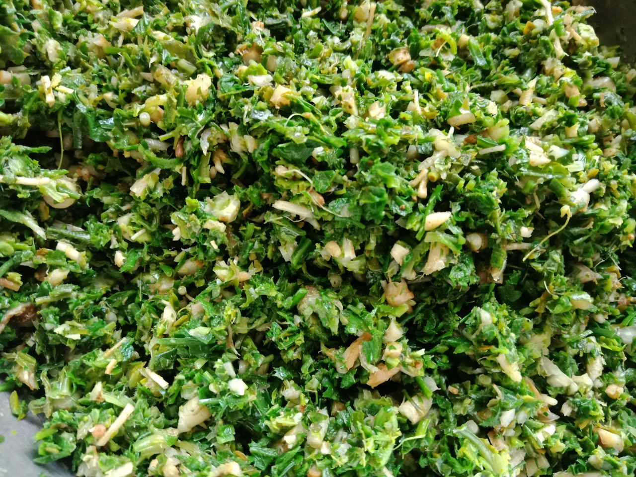 荠菜肉大包子